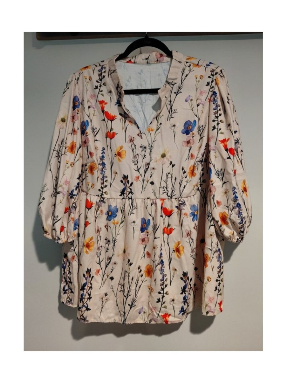 Women’s 4XL Floral Blouse Cream Multicolor V Neck 3/4 Sleeve Boho Tunic NWOT